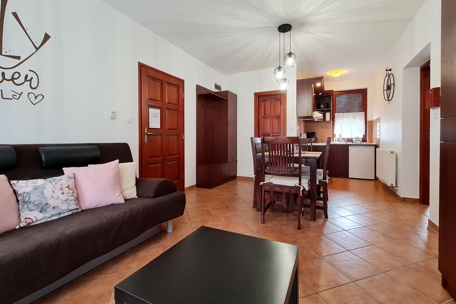 Cherry Apartmanhaz Sárvár Екстериор снимка